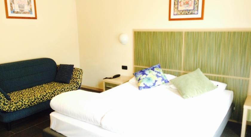 Hotel Anna Malcesine Eksteriør bilde